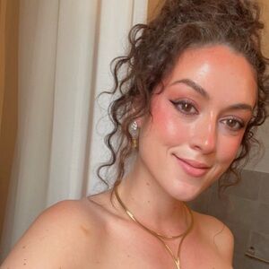 Meet your Posher, Veronica